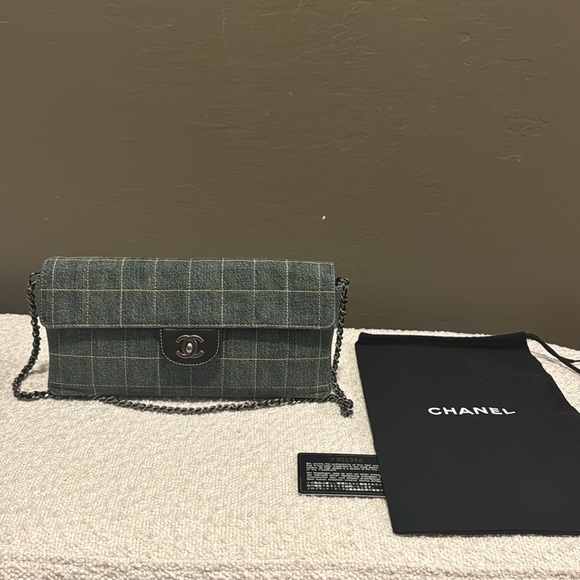 ✅SOLD✅Chanel Denim Shoulder Bag - Picture 3 of 17